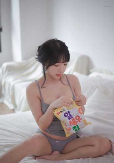 张津瑜12分04秒未删减