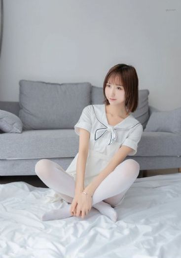 森林里的熊先生在冬眠中动漫