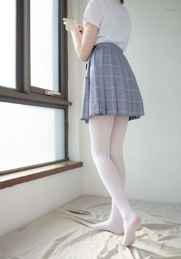 丰满寂寞的少妇老师