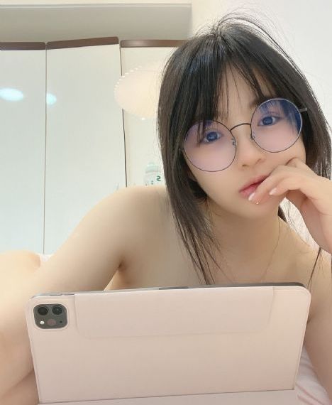 美女翘臀少妇啪啪呻吟流水软件