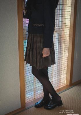 女大学生的沙龙室4