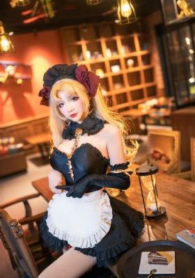 二战电影《猛烈开火》