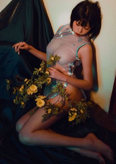 动漫美女下部隐私